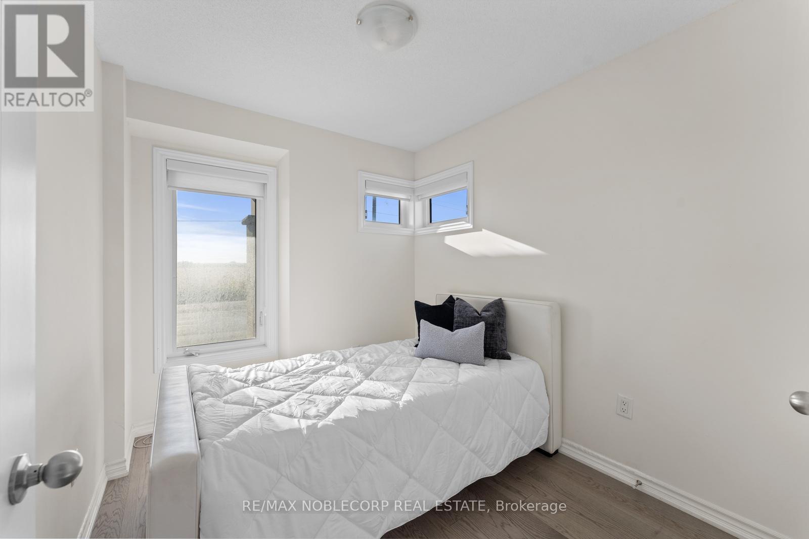 75 Holyrood Crescent, Vaughan (Kleinburg), Ontario  L4H 5G2 - Photo 42 - N12487553