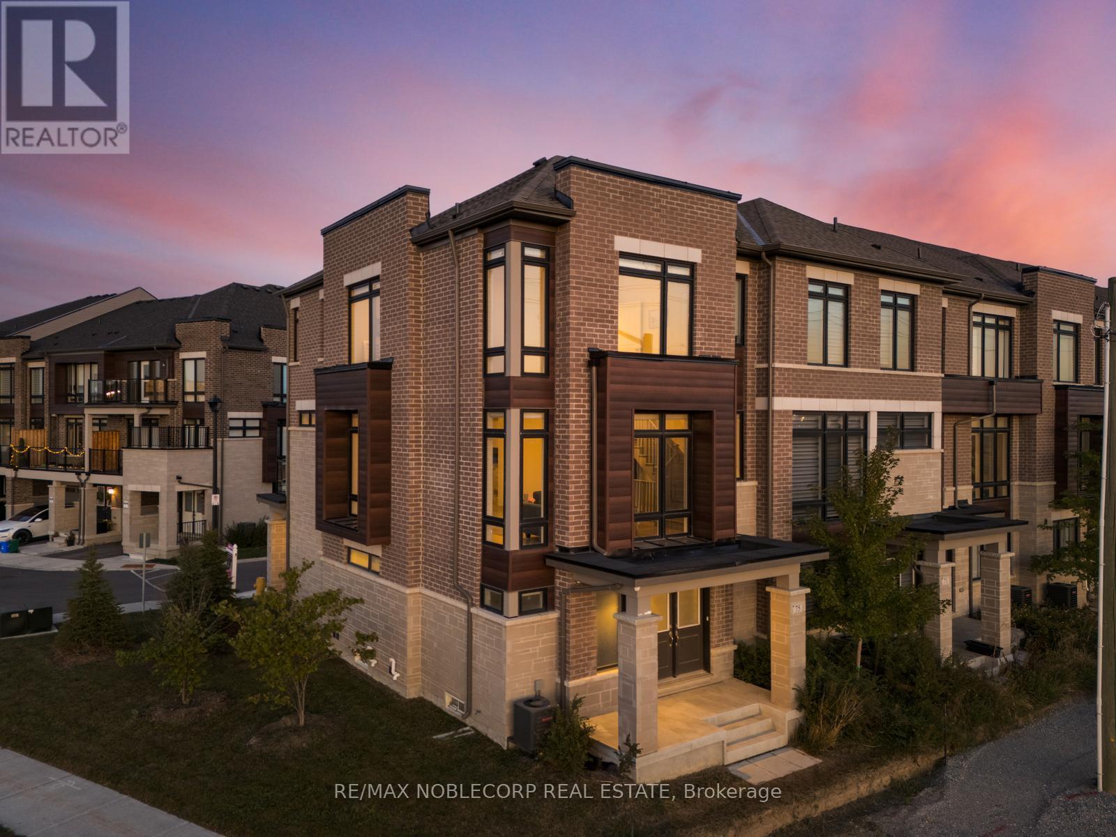 75 Holyrood Crescent, Vaughan (Kleinburg), Ontario  L4H 5G2 - Photo 5 - N12487553