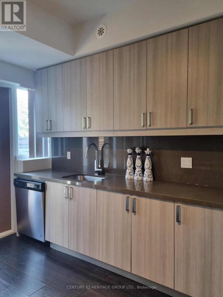 54 - 1040 Portage Parkway, Vaughan (Concord), Ontario  L4K 0K3 - Photo 7 - N12487561