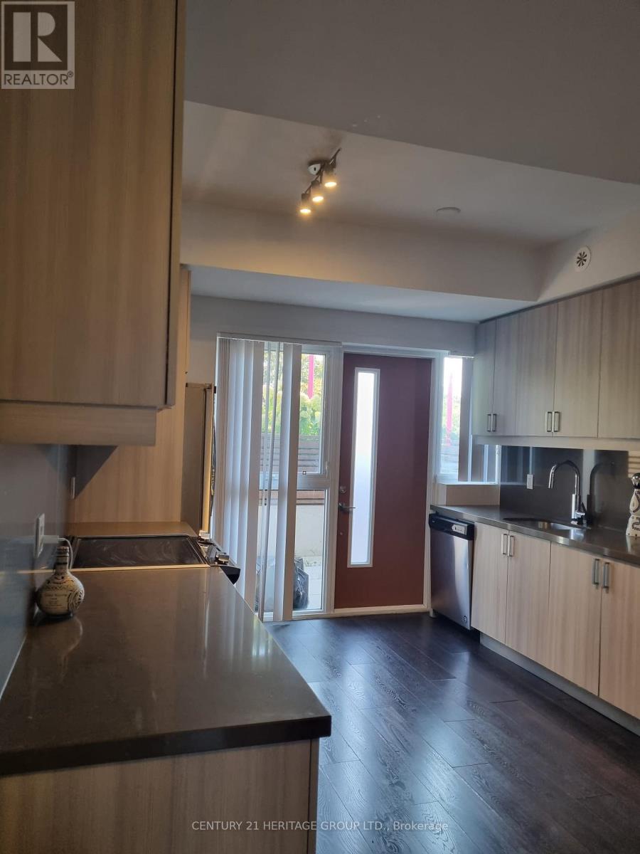 54 - 1040 Portage Parkway, Vaughan (Concord), Ontario  L4K 0K3 - Photo 9 - N12487561