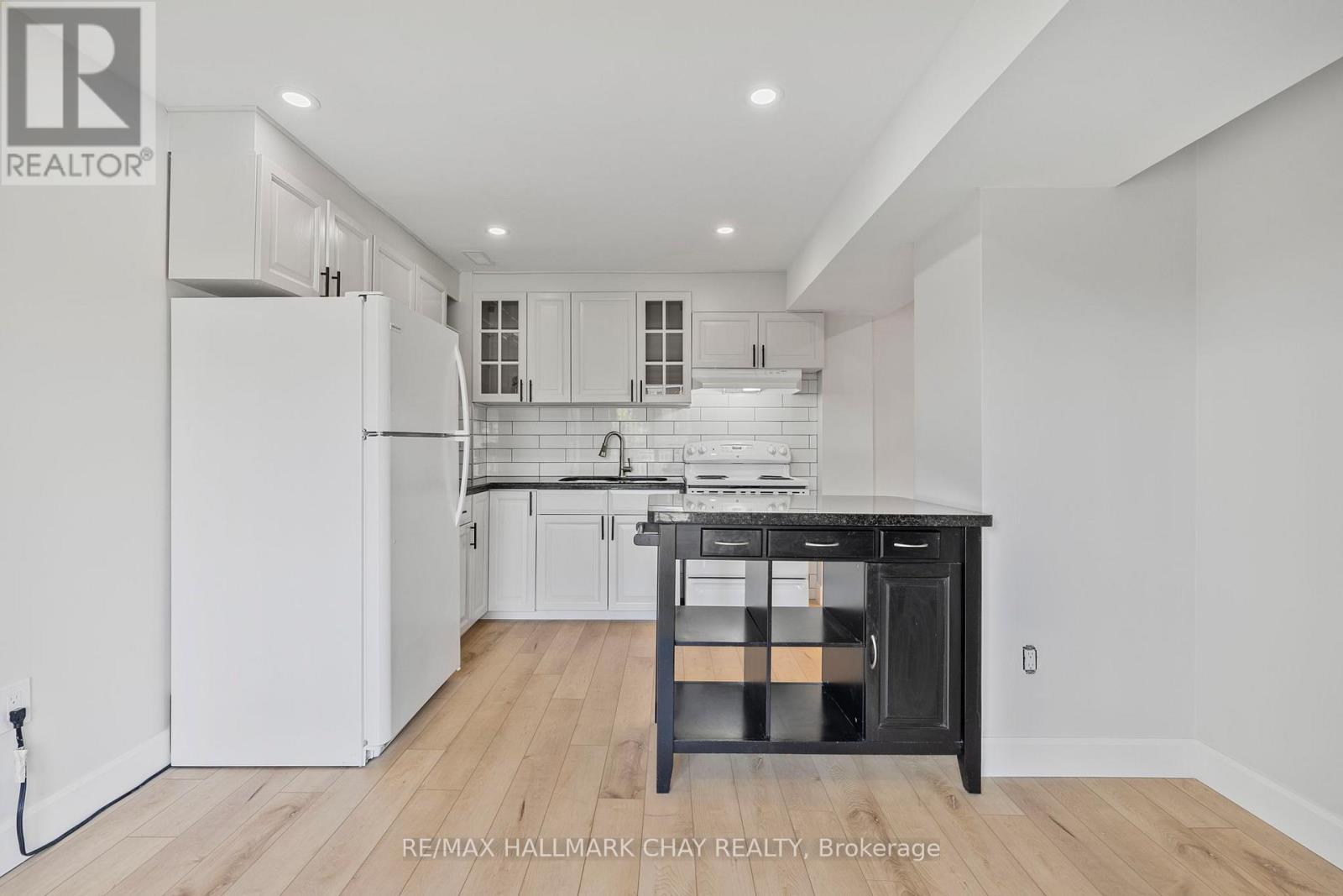 23 Smith Street, Bradford West Gwillimbury (Bradford), Ontario  L3Z 3E1 - Photo 22 - N12487601