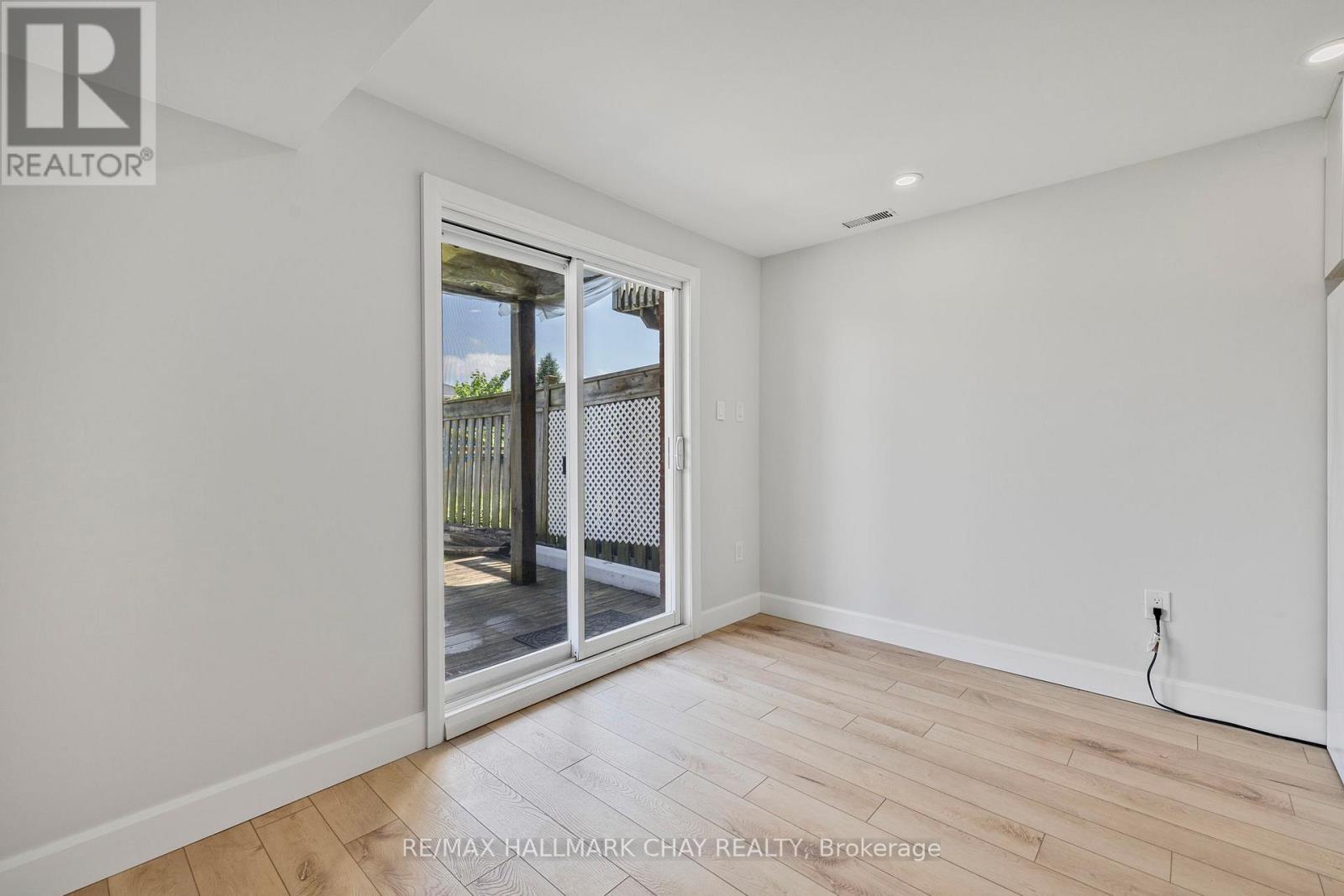 23 Smith Street, Bradford West Gwillimbury (Bradford), Ontario  L3Z 3E1 - Photo 25 - N12487601