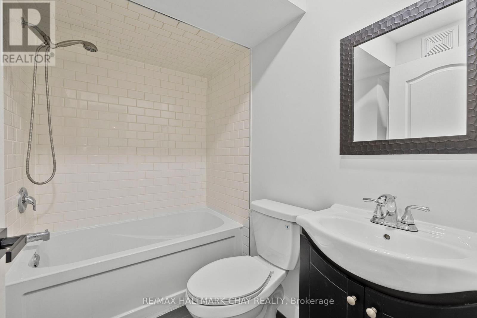 23 Smith Street, Bradford West Gwillimbury (Bradford), Ontario  L3Z 3E1 - Photo 27 - N12487601