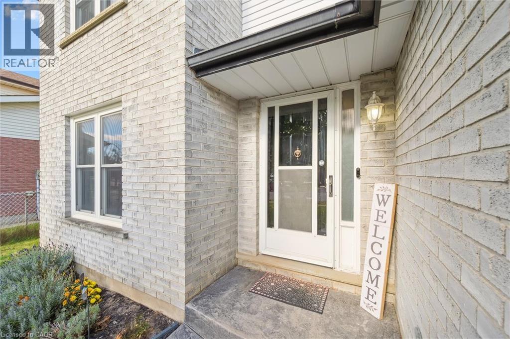 302 Conservation Drive, Waterloo, Ontario  N2V 1V5 - Photo 4 - 40782317