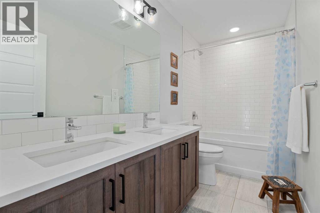 57 Ranchers Way, Okotoks, Alberta  T1S 4C8 - Photo 38 - A2256165