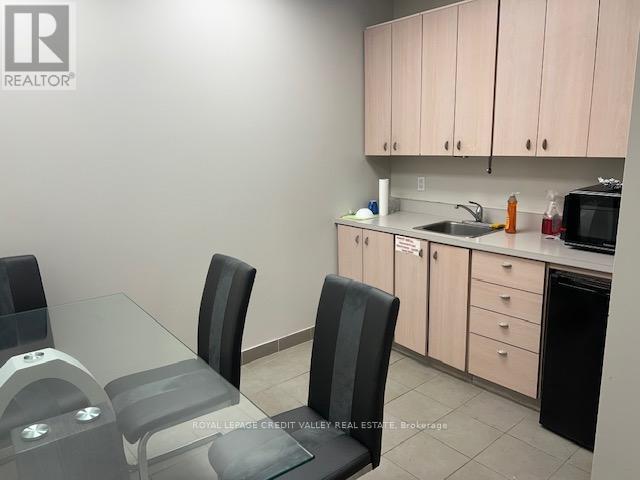 202 - 1 Nelson Street W, Brampton, Ontario  L6X 3E4 - Photo 8 - W12487490