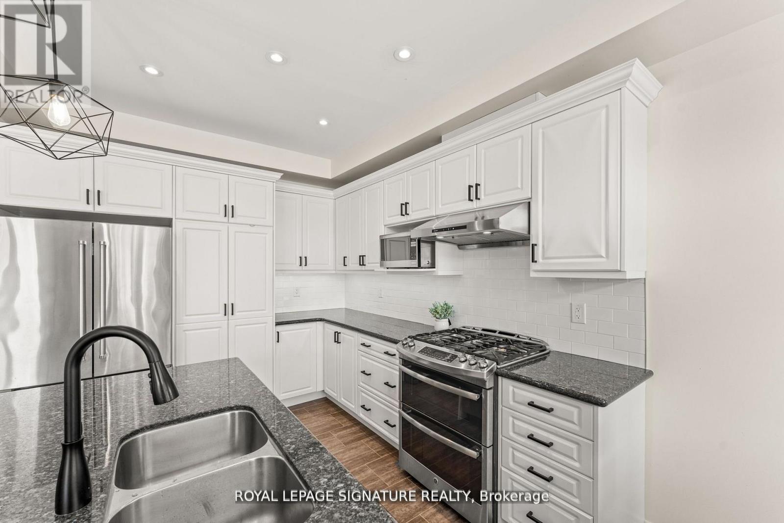 3453 Fourth Line, Oakville, Ontario  L6M 1N8 - Photo 15 - W12487495