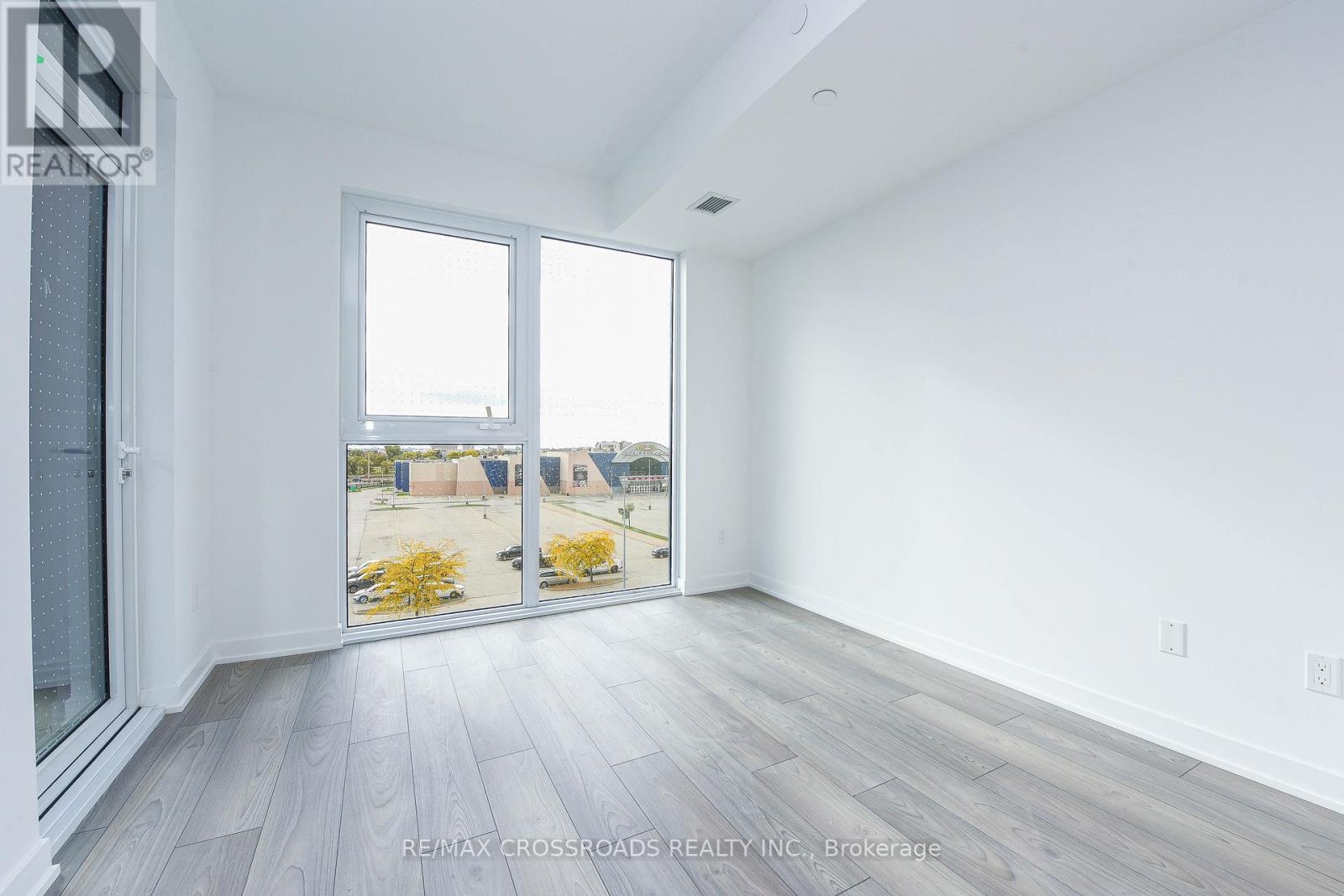 516 - 1007 The Queensway, Toronto, Ontario  M8Z 6C7 - Photo 11 - W12487509