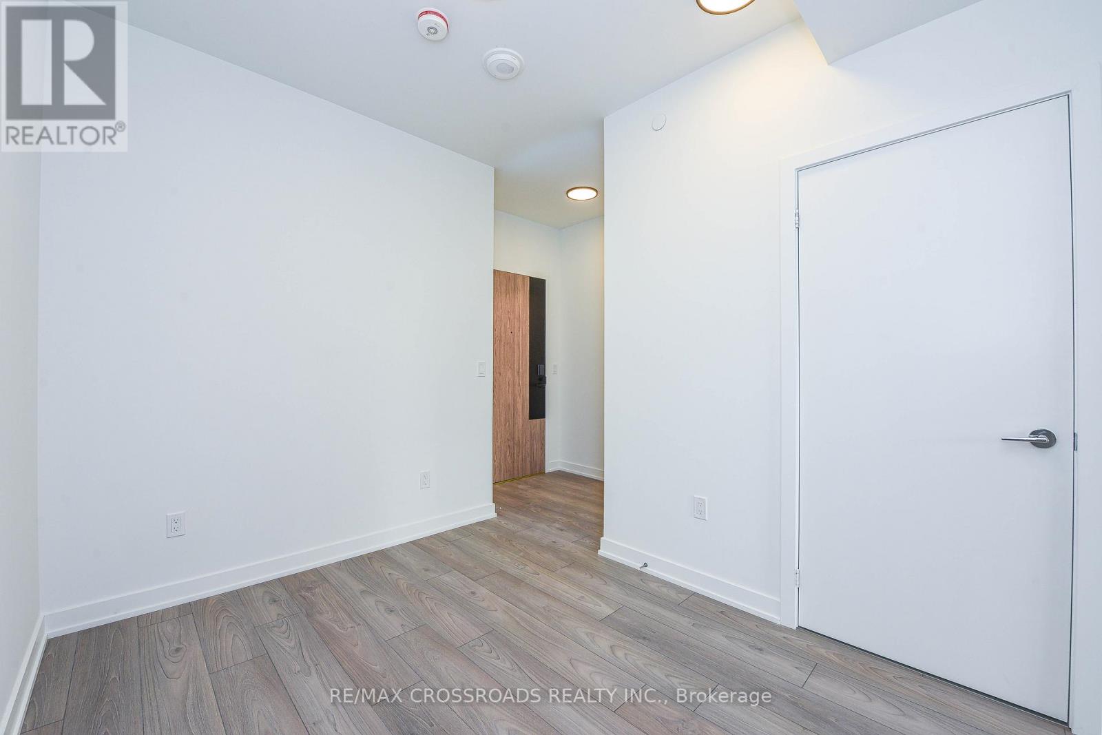 516 - 1007 The Queensway, Toronto, Ontario  M8Z 6C7 - Photo 9 - W12487509