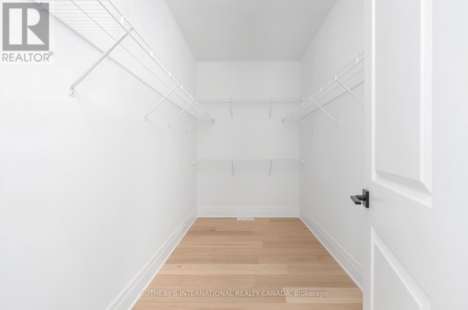 1556 Cookman Drive, Milton, Ontario  L9E 2A7 - Photo 30 - W12487511