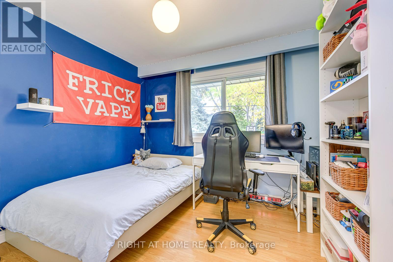 364 Bevan Drive, Burlington, Ontario  L7L 4L4 - Photo 16 - W12487514