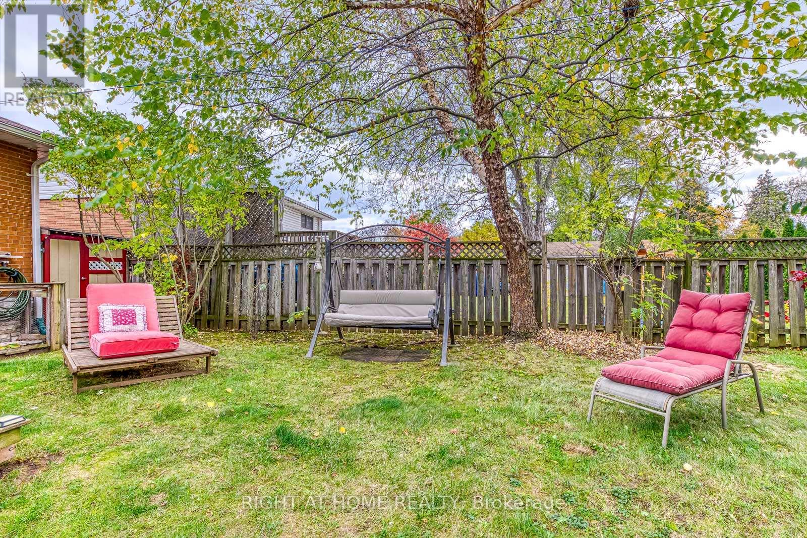 364 Bevan Drive, Burlington, Ontario  L7L 4L4 - Photo 37 - W12487514