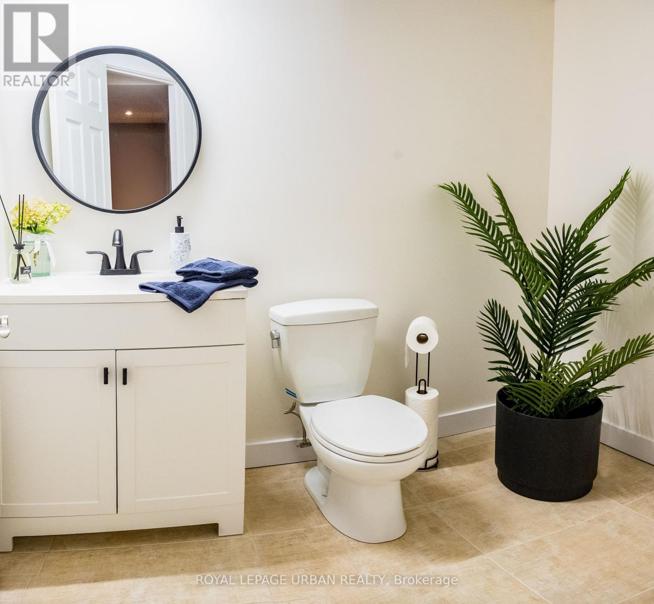 27 Lightheart Drive, Caledon, Ontario  L7C 1E3 - Photo 25 - W12487526