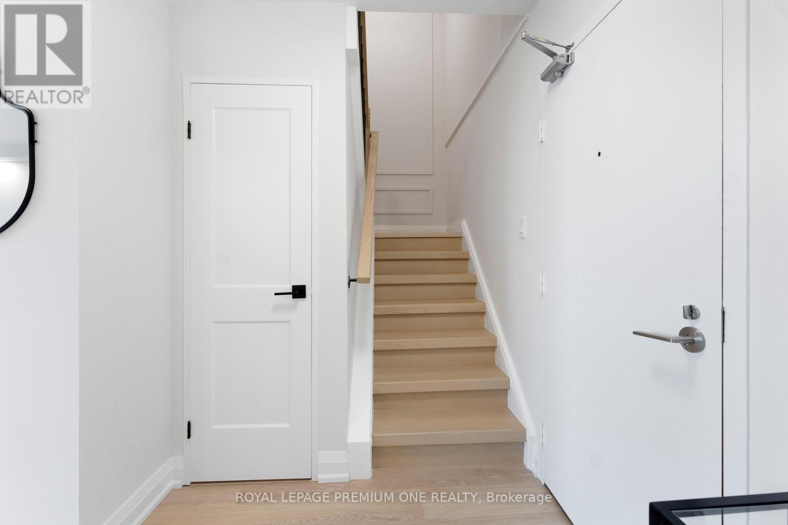 608 - 60 Southport Street, Toronto (High Park-Swansea), Ontario  M6S 3N4 - Photo 12 - W12487536