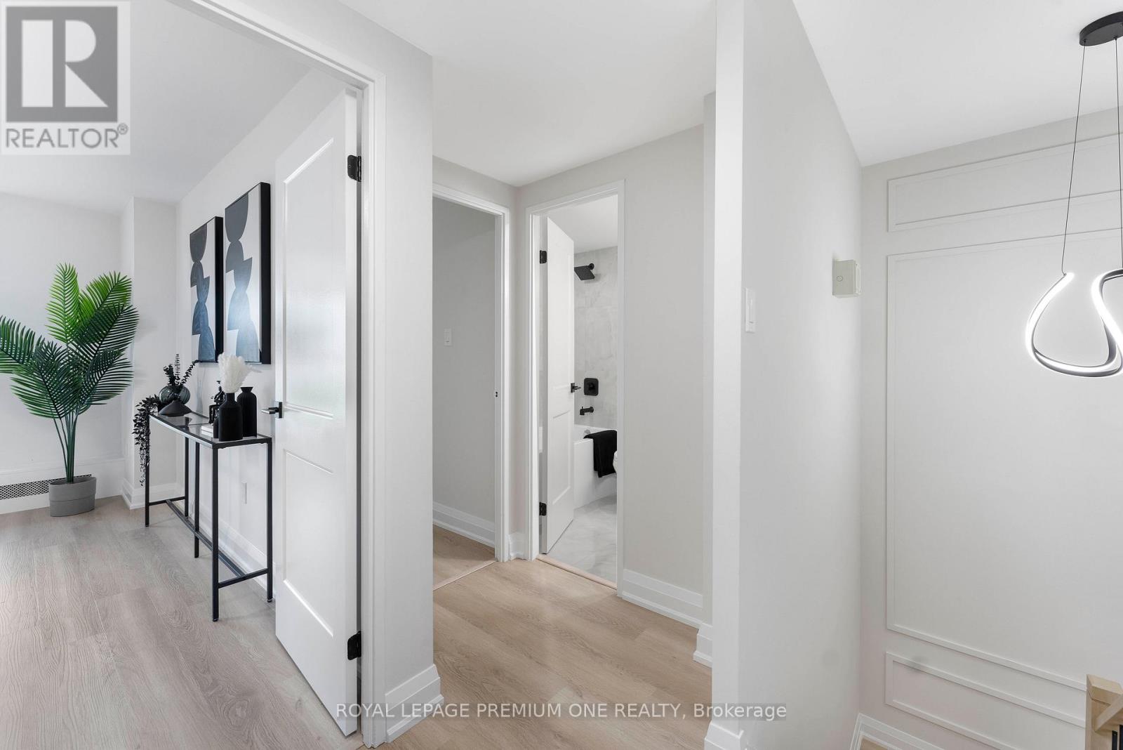 608 - 60 Southport Street, Toronto (High Park-Swansea), Ontario  M6S 3N4 - Photo 17 - W12487536