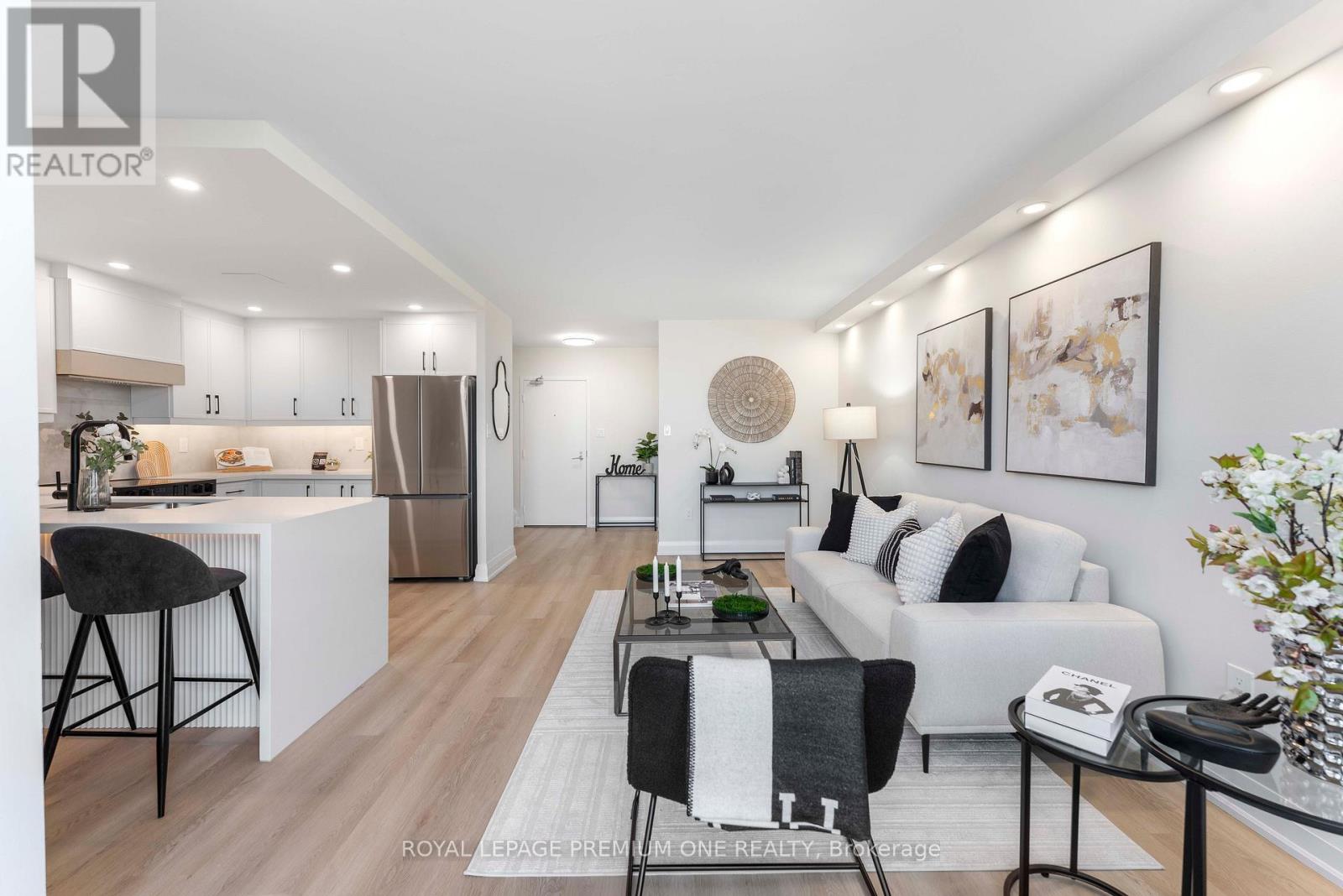 608 - 60 Southport Street, Toronto (High Park-Swansea), Ontario  M6S 3N4 - Photo 31 - W12487536