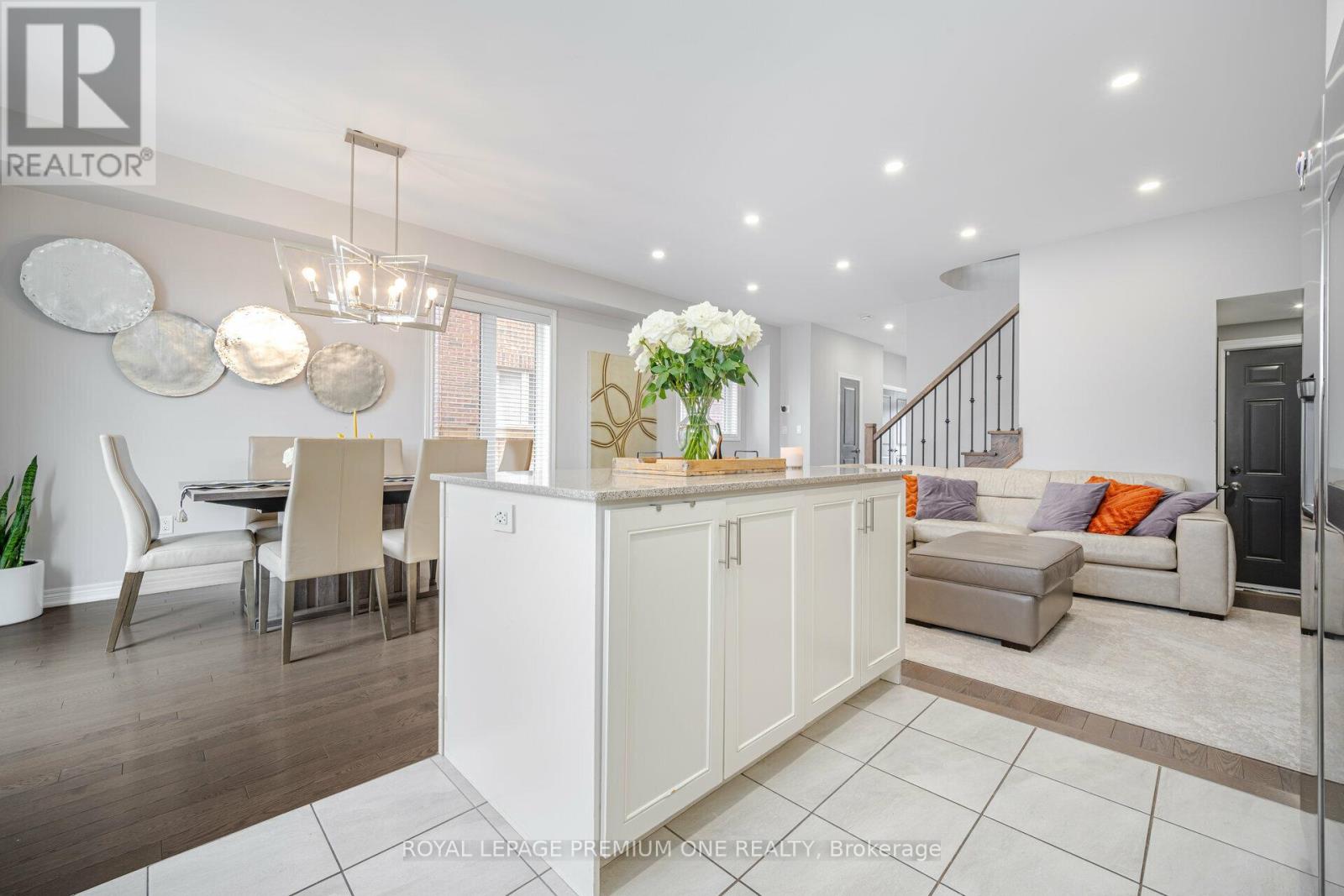 110 Morra Avenue, Caledon (Bolton East), Ontario  L7E 4K8 - Photo 14 - W12487538