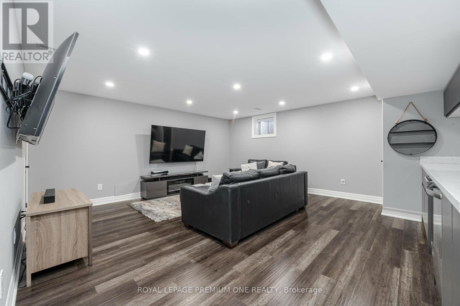 110 Morra Avenue, Caledon (Bolton East), Ontario  L7E 4K8 - Photo 34 - W12487538