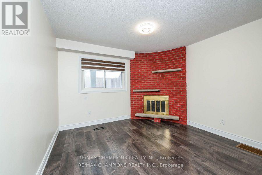 11 Crosswood Lane, Brampton, Ontario  L6V 3M1 - Photo 17 - W12487547