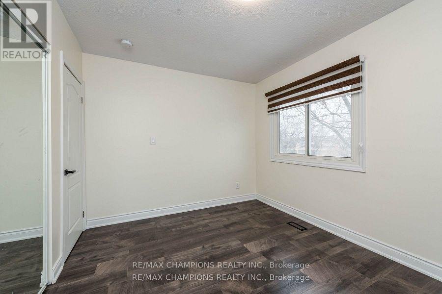 11 Crosswood Lane, Brampton, Ontario  L6V 3M1 - Photo 18 - W12487547