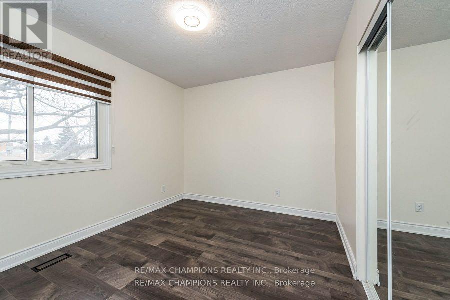 11 Crosswood Lane, Brampton, Ontario  L6V 3M1 - Photo 26 - W12487547