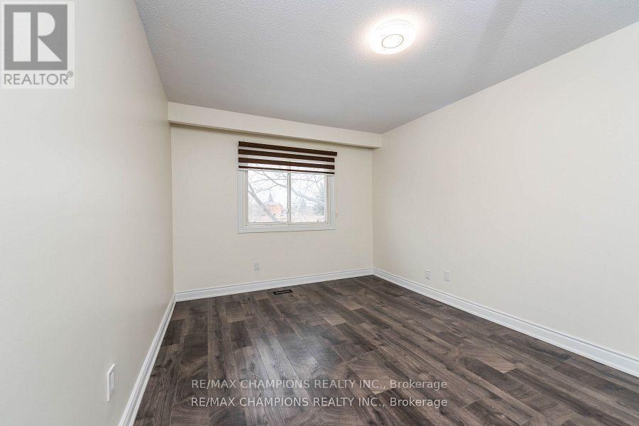 11 Crosswood Lane, Brampton, Ontario  L6V 3M1 - Photo 42 - W12487547