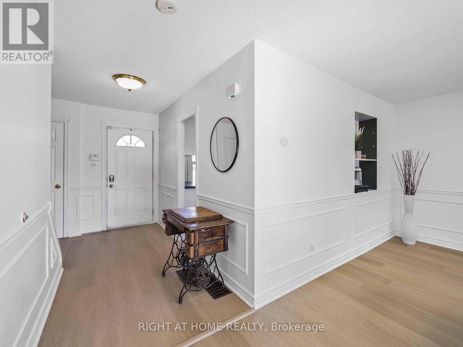 28 - 120 Falconer Drive, Mississauga, Ontario  L5N 1P5 - Photo 11 - W12487552