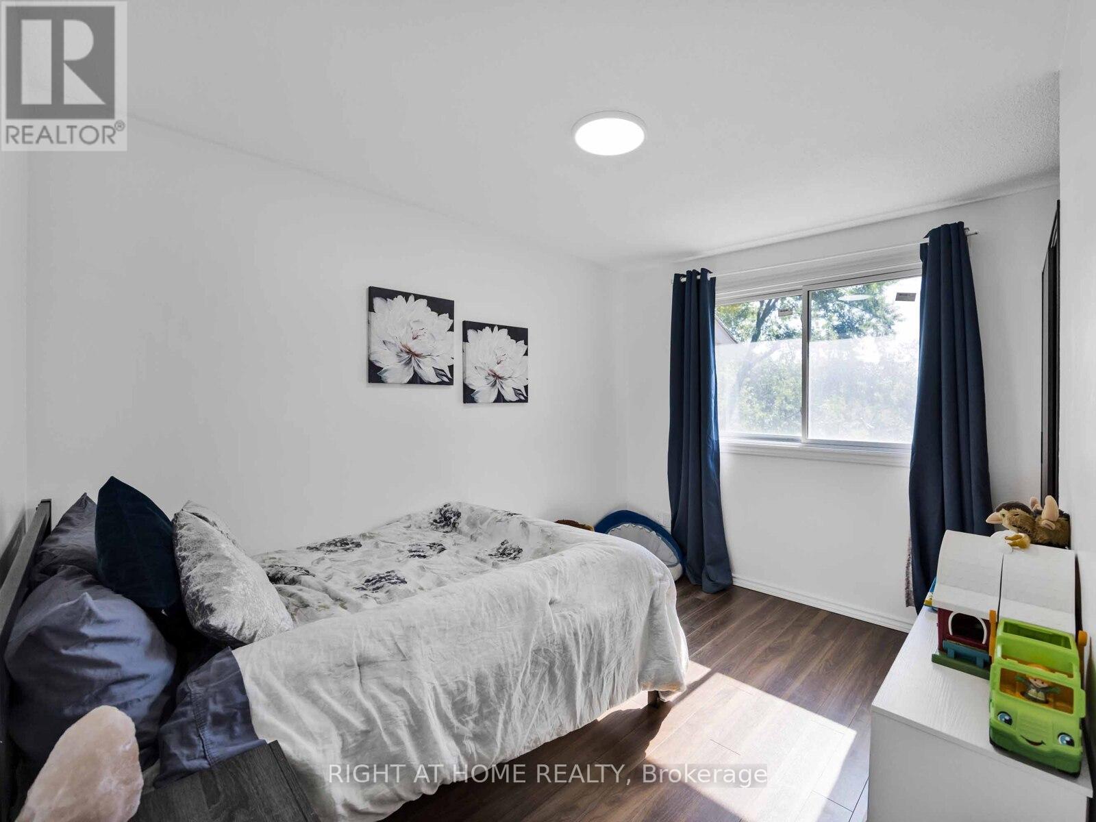 28 - 120 Falconer Drive, Mississauga, Ontario  L5N 1P5 - Photo 18 - W12487552