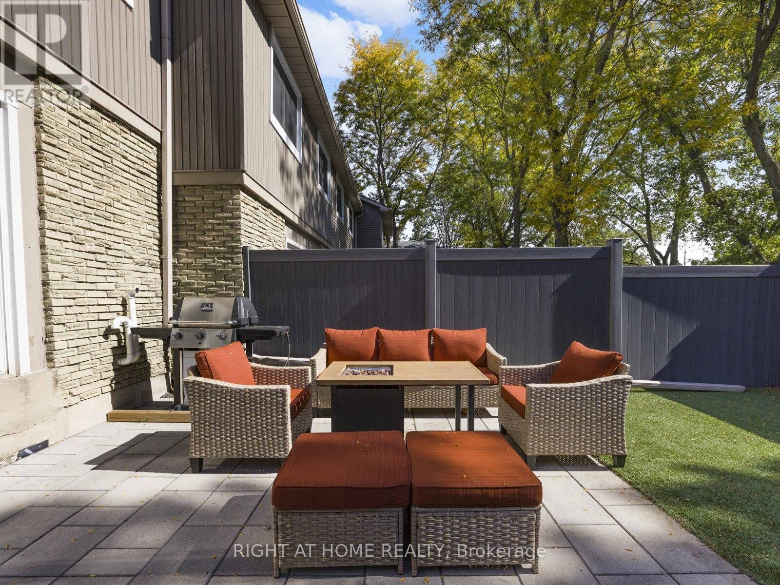 28 - 120 Falconer Drive, Mississauga, Ontario  L5N 1P5 - Photo 27 - W12487552