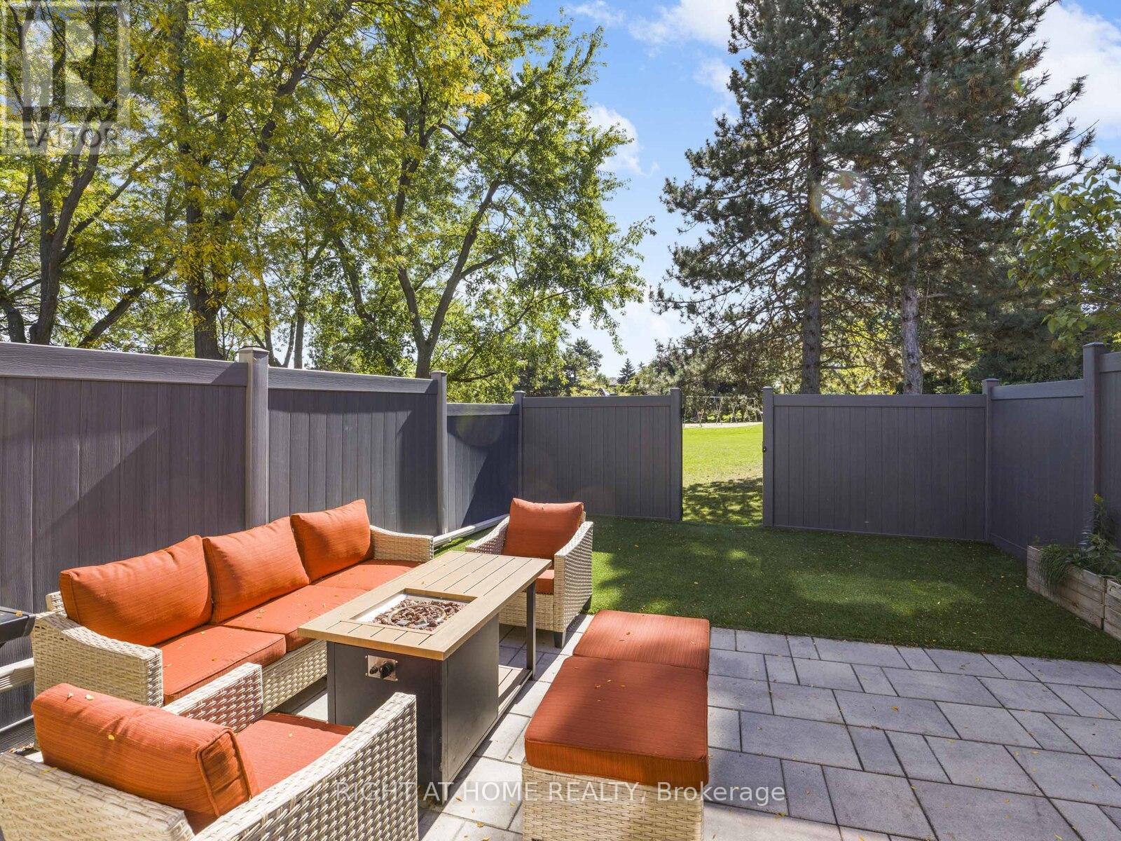 28 - 120 Falconer Drive, Mississauga, Ontario  L5N 1P5 - Photo 29 - W12487552