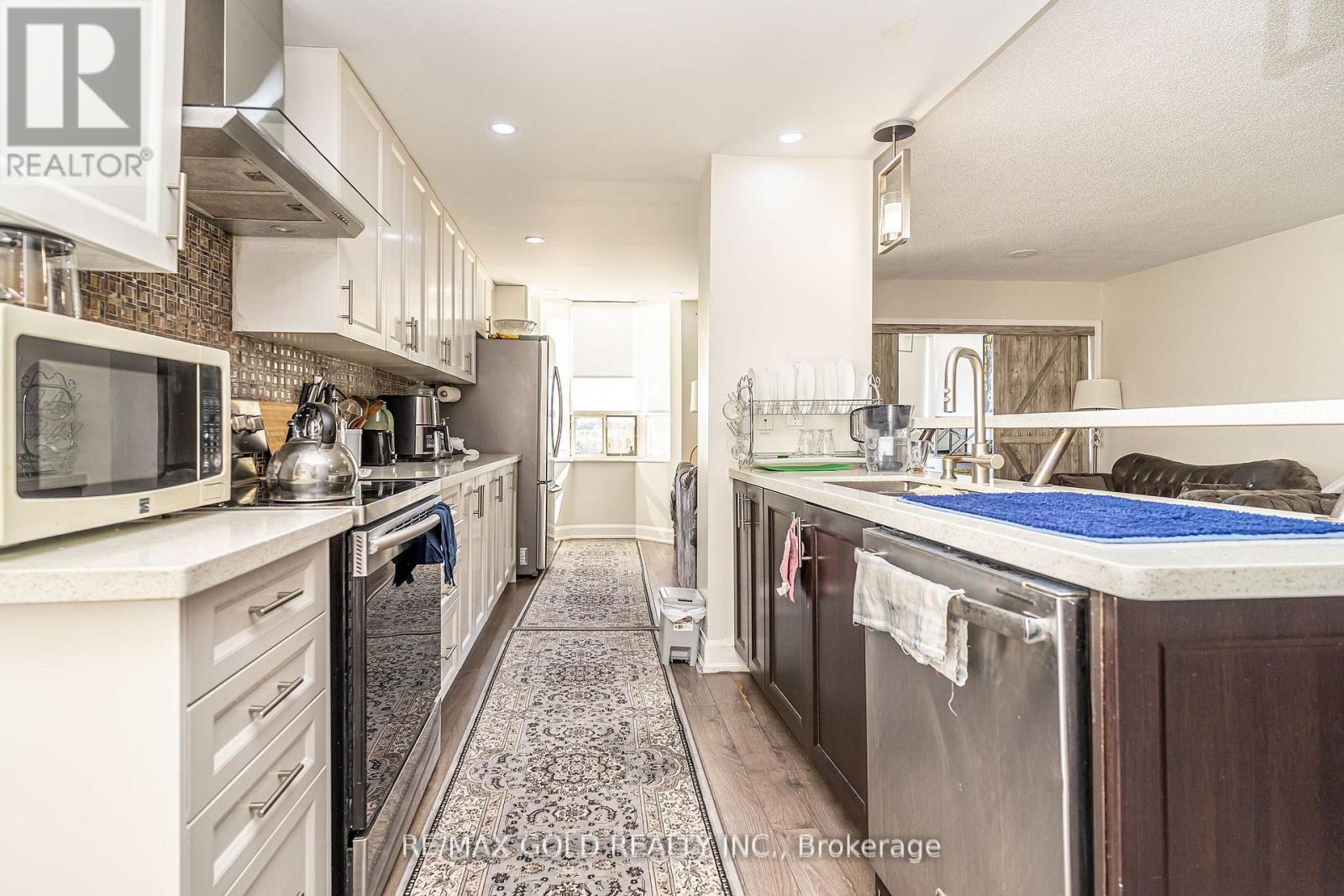 403 - 30 Malta Avenue, Brampton, Ontario  L6Y 4W6 - Photo 17 - W12487562