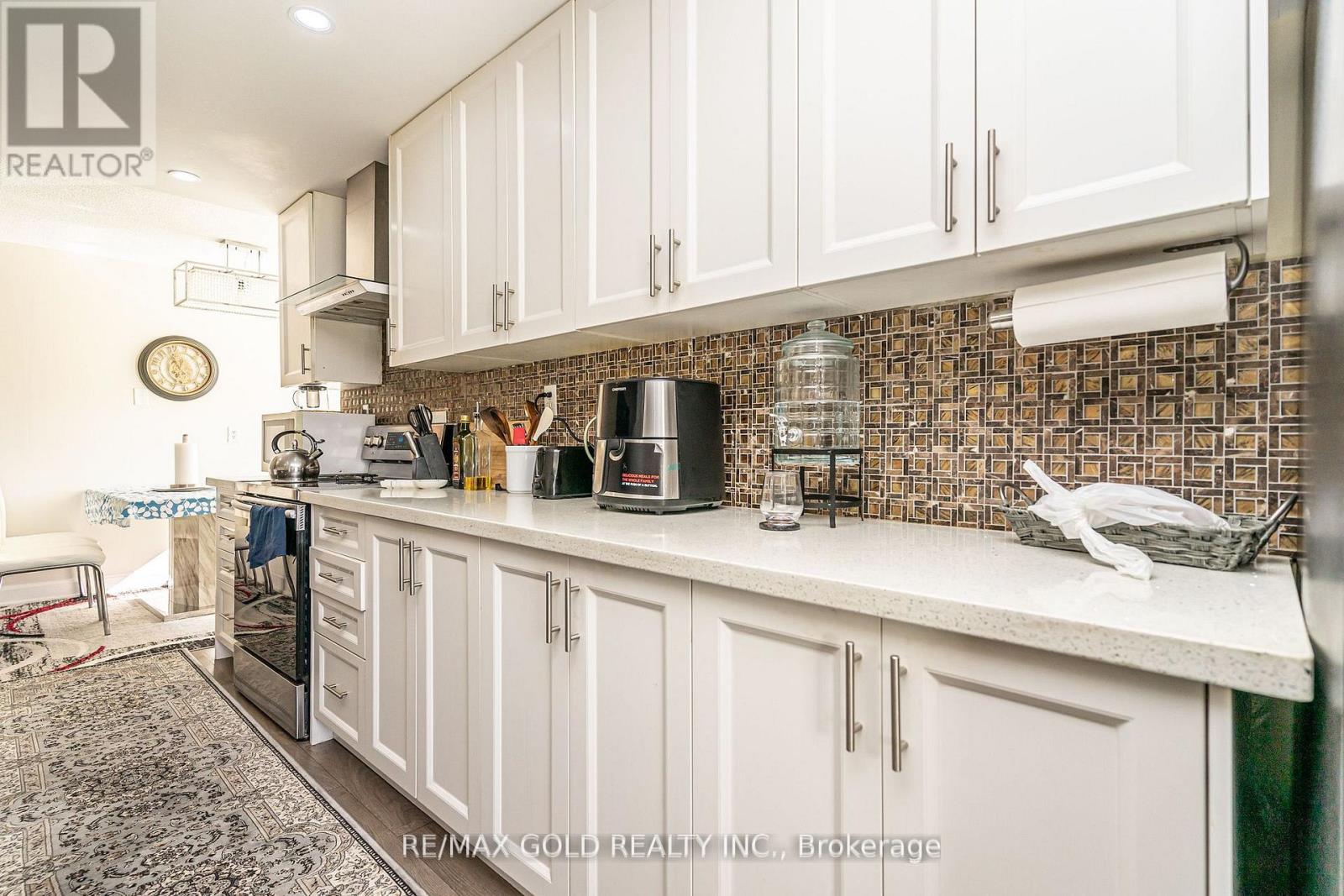 403 - 30 Malta Avenue, Brampton, Ontario  L6Y 4W6 - Photo 19 - W12487562