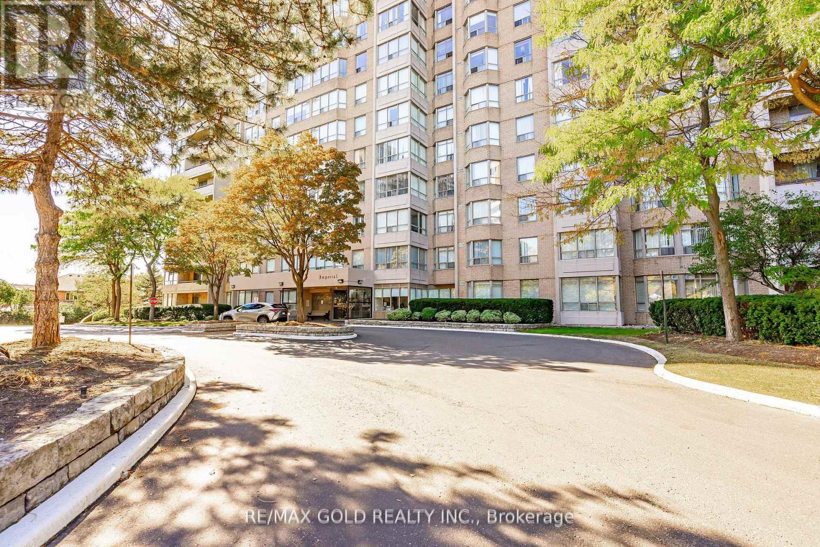 403 - 30 Malta Avenue, Brampton, Ontario  L6Y 4W6 - Photo 37 - W12487562