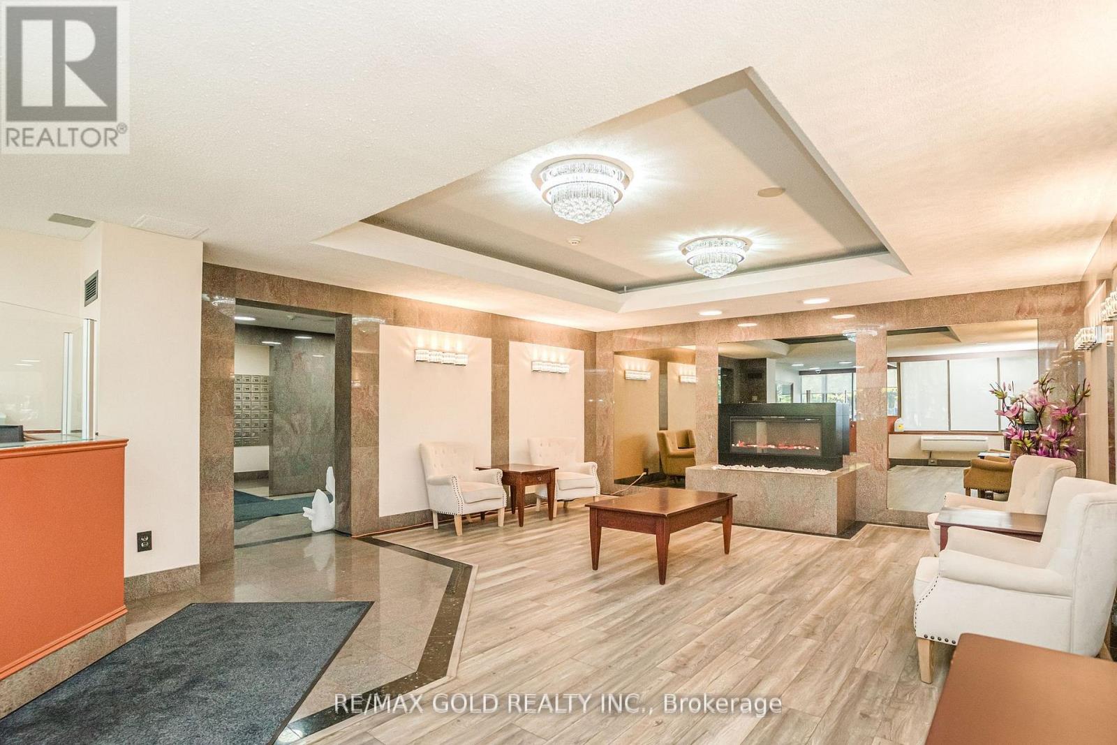 403 - 30 Malta Avenue, Brampton, Ontario  L6Y 4W6 - Photo 7 - W12487562