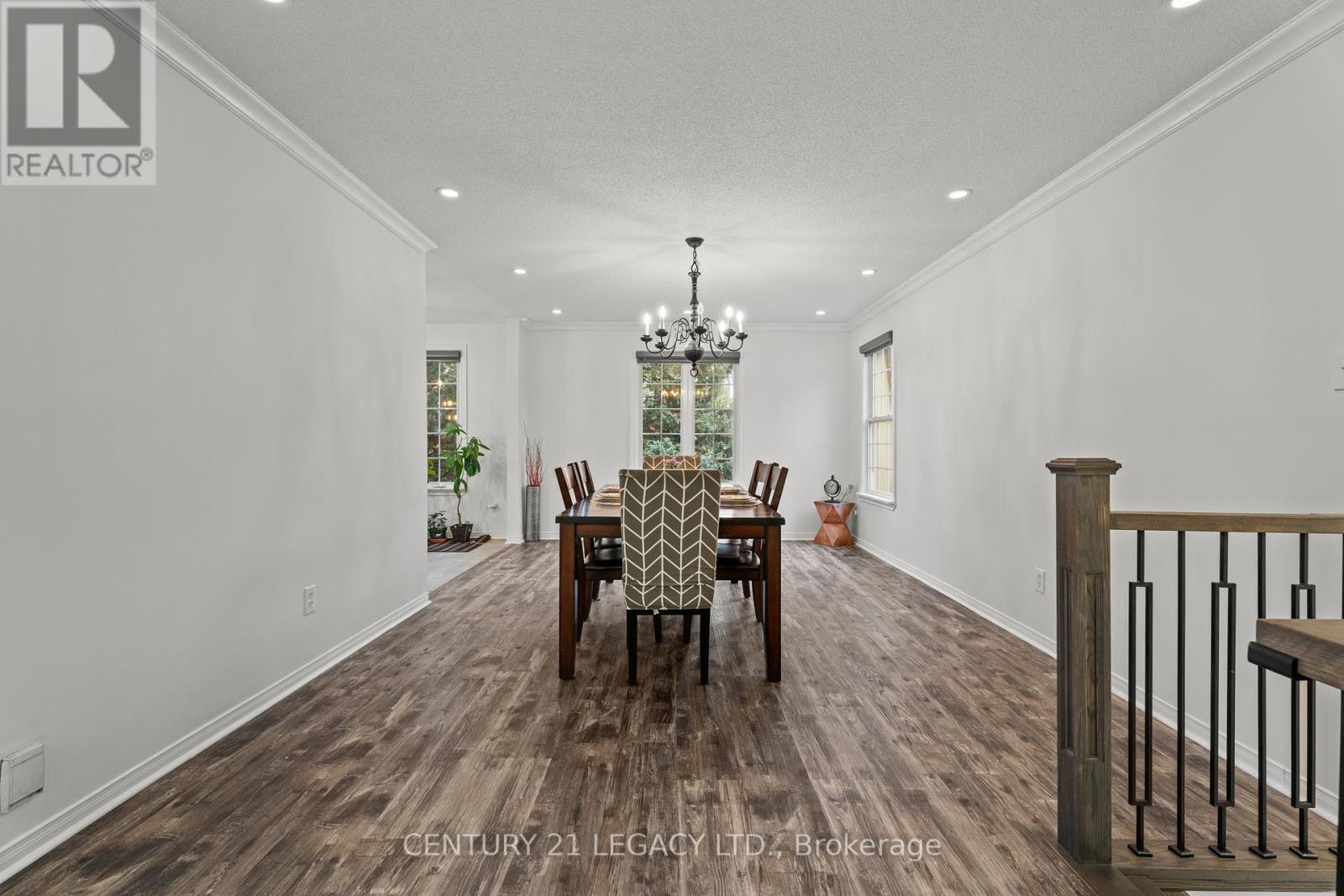 299 Pinegrove Road, Oakville, Ontario  L6K 3P8 - Photo 15 - W12487563