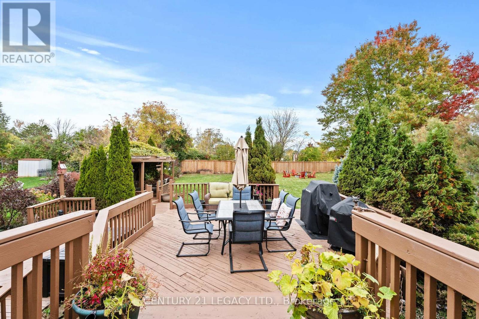 299 Pinegrove Road, Oakville, Ontario  L6K 3P8 - Photo 29 - W12487563