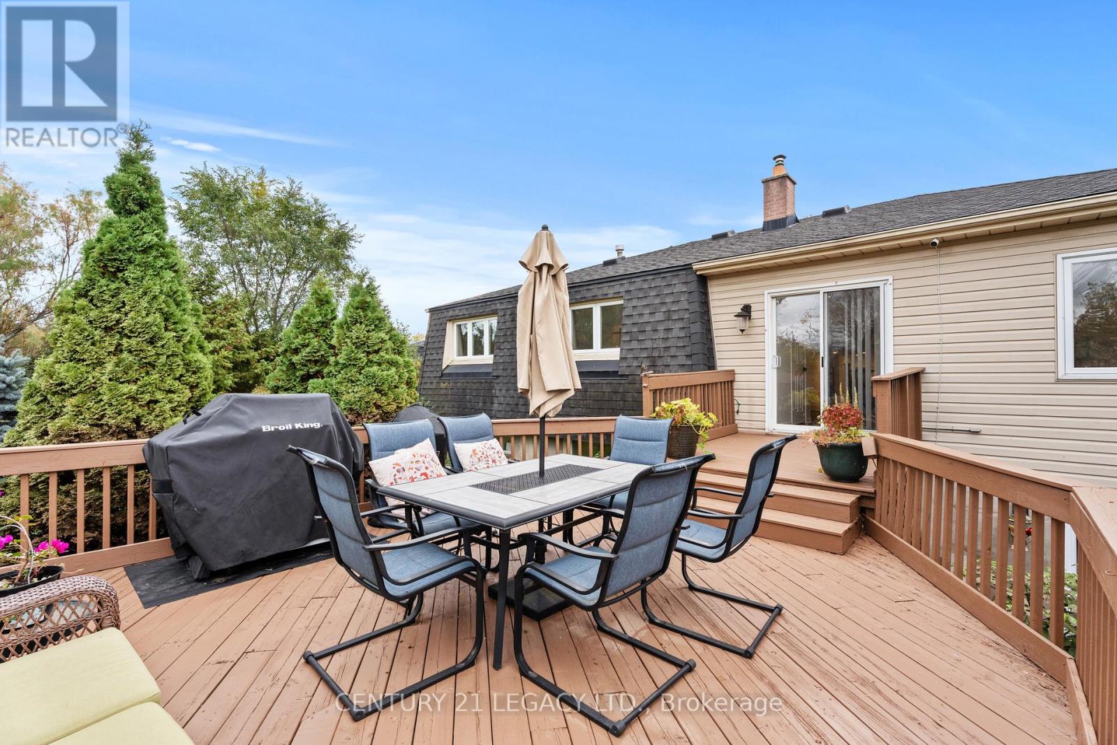 299 Pinegrove Road, Oakville, Ontario  L6K 3P8 - Photo 30 - W12487563