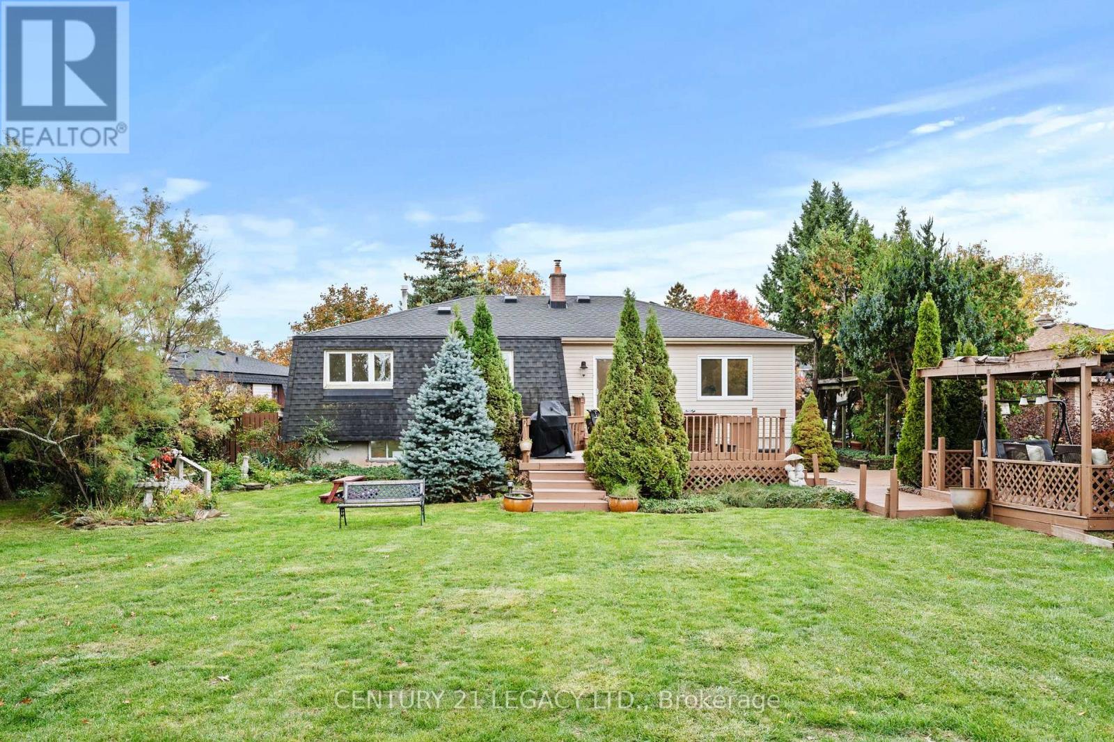 299 Pinegrove Road, Oakville, Ontario  L6K 3P8 - Photo 33 - W12487563