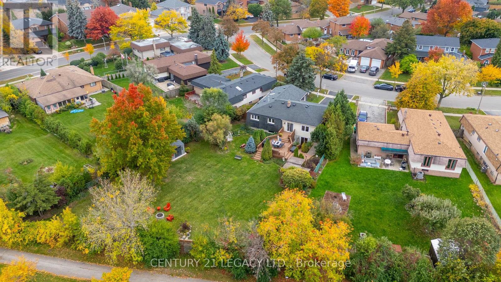 299 Pinegrove Road, Oakville, Ontario  L6K 3P8 - Photo 40 - W12487563