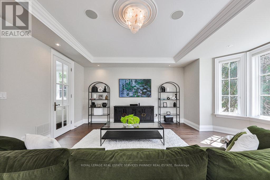 1257 Tecumseh Park Drive, Mississauga, Ontario  L5H 2W5 - Photo 10 - W12487567