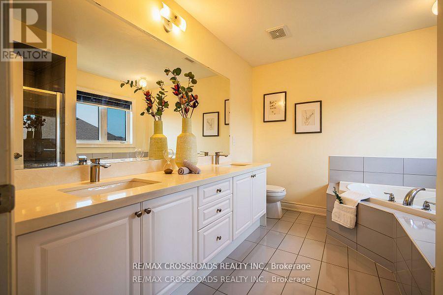 119 Russell Creek Drive, Brampton, Ontario  L6R 0B3 - Photo 41 - W12487574