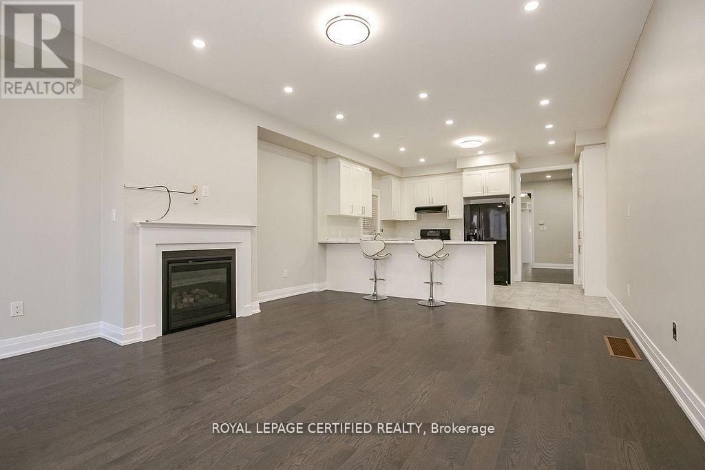 32 Dalbeattie Drive, Brampton, Ontario  L6Y 6H6 - Photo 14 - W12487578