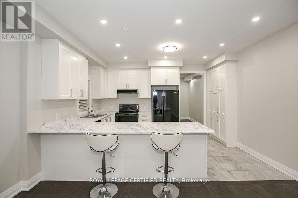 32 Dalbeattie Drive, Brampton, Ontario  L6Y 6H6 - Photo 15 - W12487578