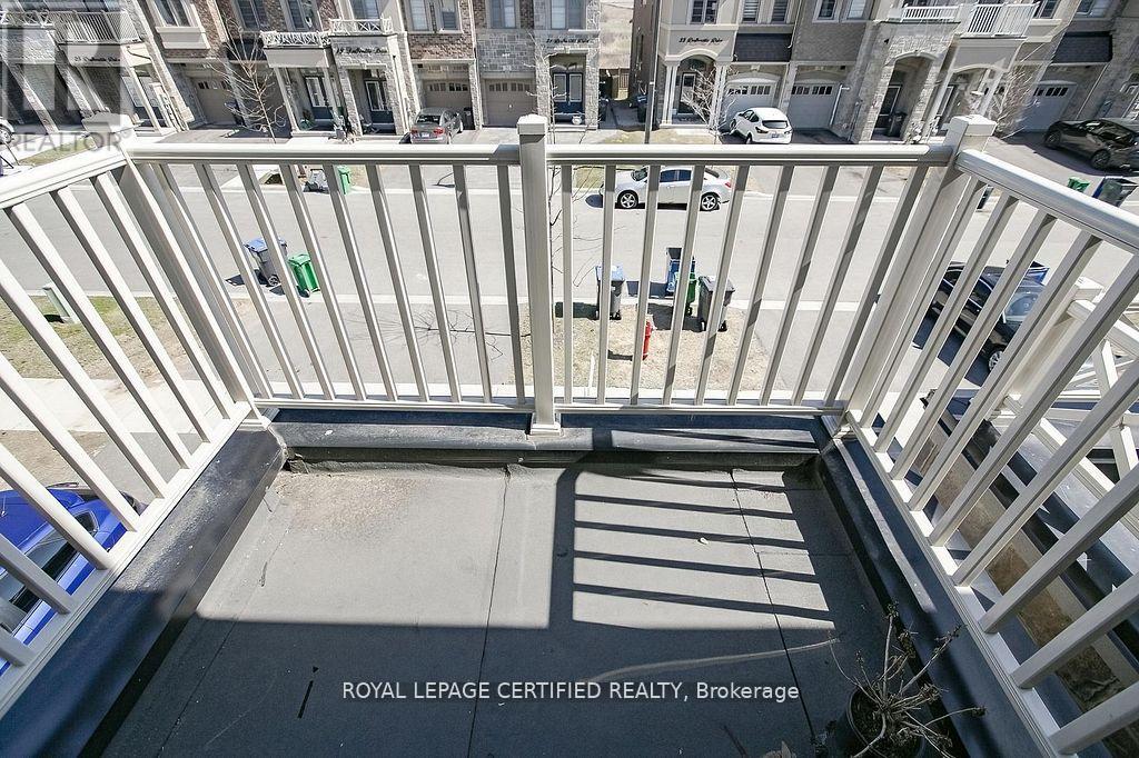 32 Dalbeattie Drive, Brampton, Ontario  L6Y 6H6 - Photo 38 - W12487578