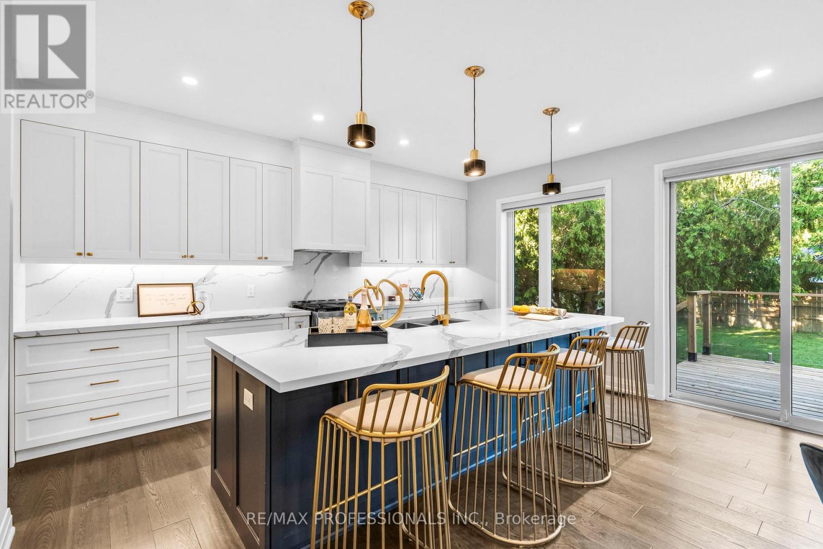 11 Odessa Avenue, Toronto, Ontario  M9C 4J7 - Photo 11 - W12487585