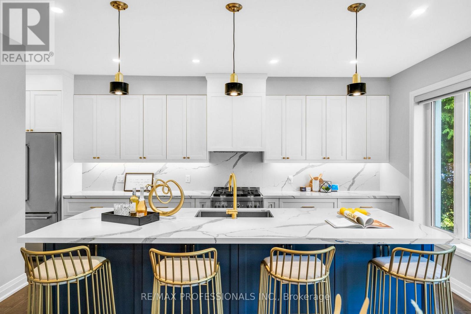 11 Odessa Avenue, Toronto, Ontario  M9C 4J7 - Photo 13 - W12487585