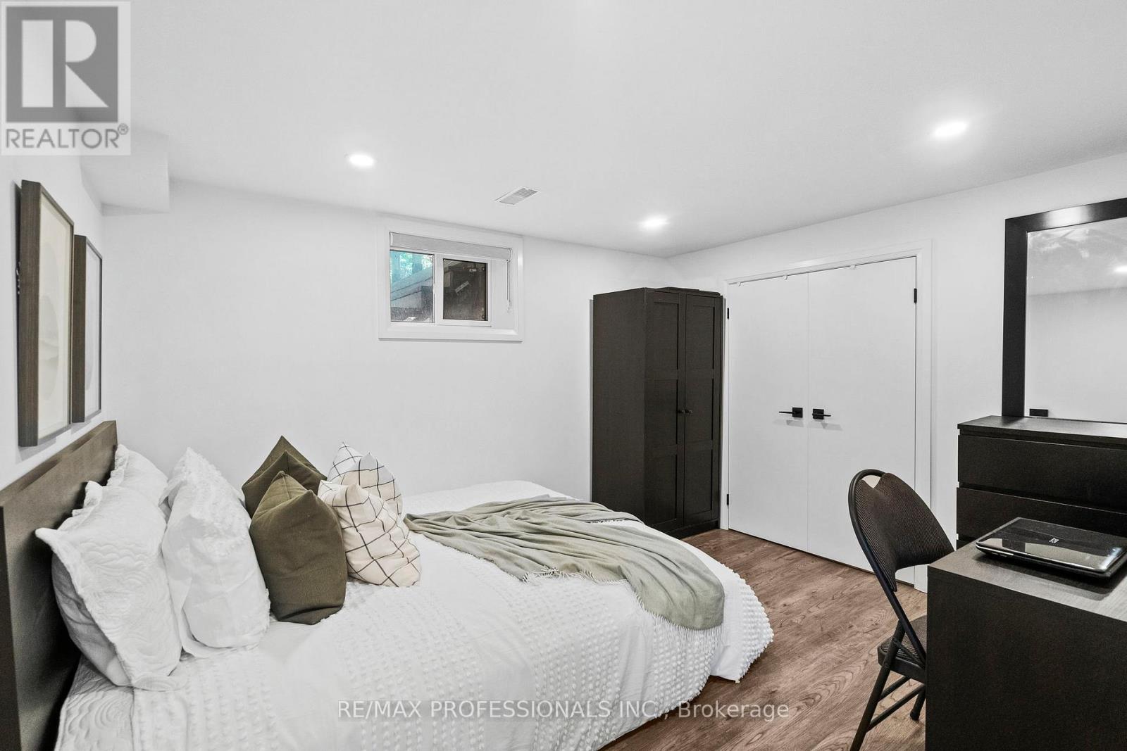 11 Odessa Avenue, Toronto, Ontario  M9C 4J7 - Photo 45 - W12487585