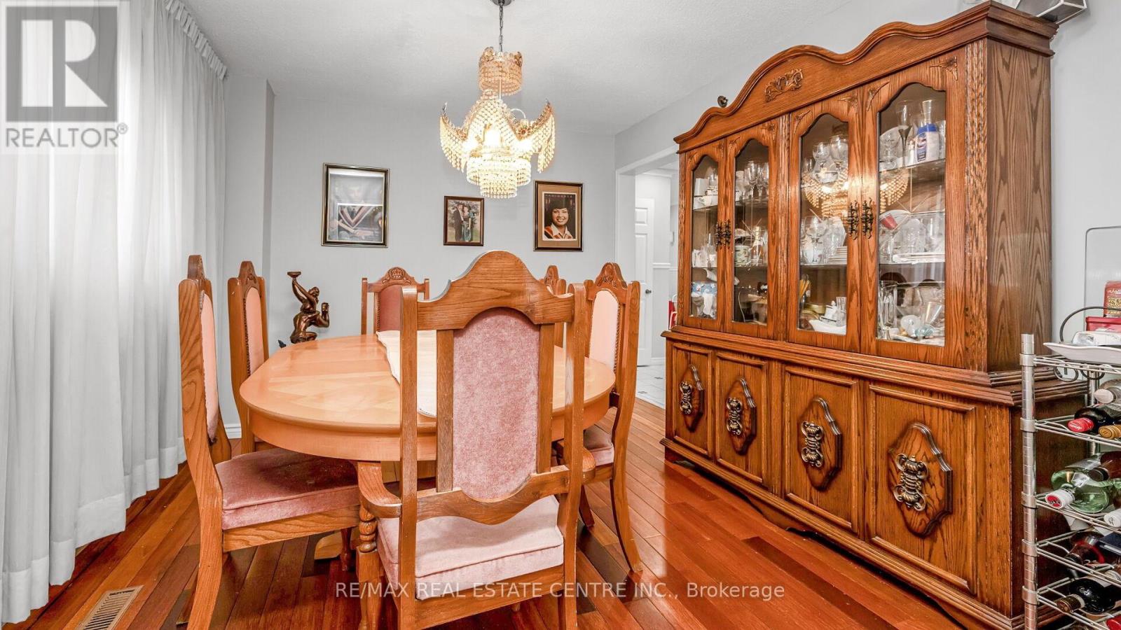 4489 Weymouth Commons Crescent, Mississauga, Ontario  L5R 1P5 - Photo 13 - W12487600