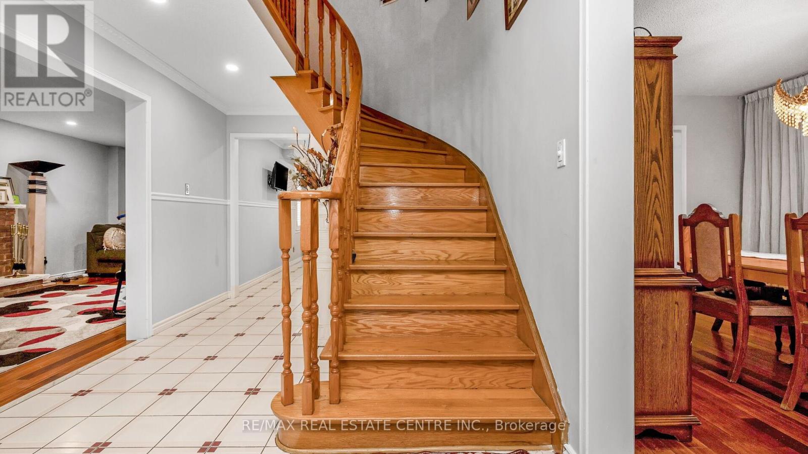 4489 Weymouth Commons Crescent, Mississauga, Ontario  L5R 1P5 - Photo 23 - W12487600