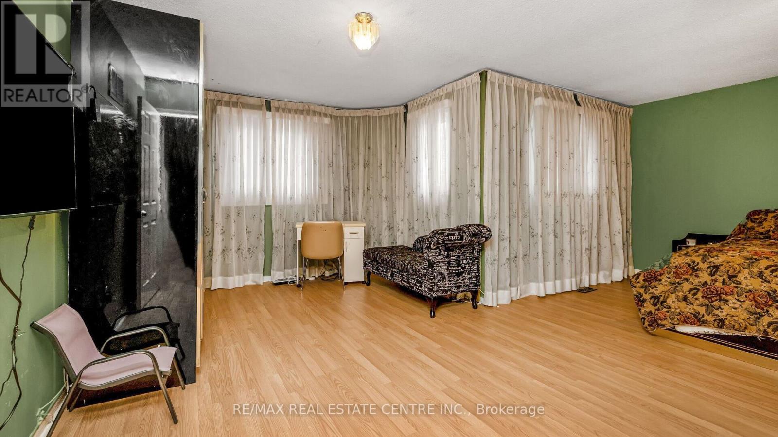 4489 Weymouth Commons Crescent, Mississauga, Ontario  L5R 1P5 - Photo 24 - W12487600